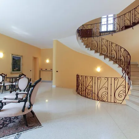 Sleeps 10 Pool Air Con Wifi Вилла Стреза