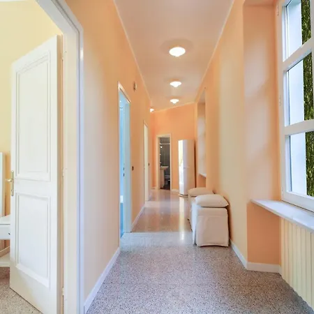 Sleeps 10 Pool Air Con Wifi *
