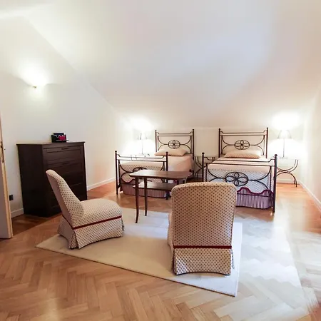 Sleeps 10 Pool Air Con Wifi * Стреза
