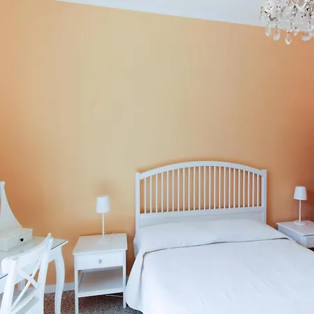Sleeps 10 Pool Air Con Wifi
